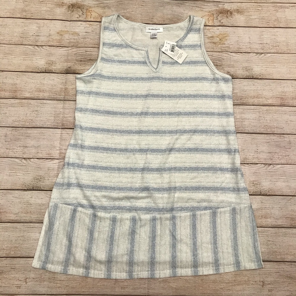 🎉Host Pick🎉 NWT Motherhood Maternity Top Size L